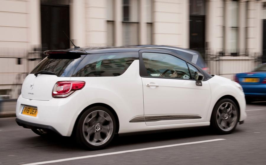  Citroen DS3 Ultra Prestige 2012 года  (фото 5 из 10)